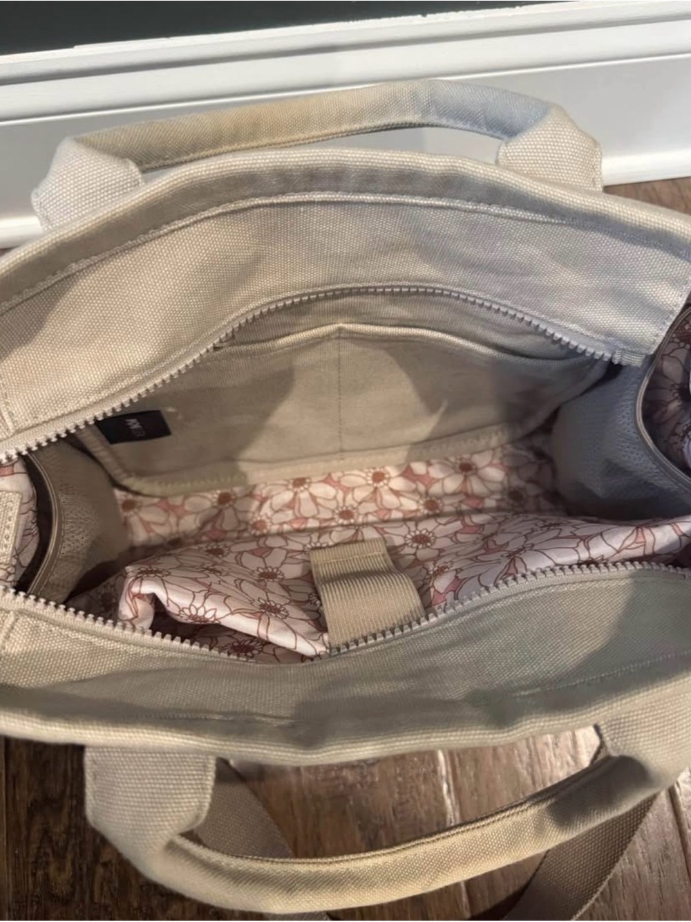 POPFLEX Beige Canvas Shoulder Tote - Picture 4 of 6